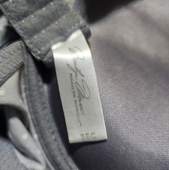 Marilyn Monroe: Polka Dot Lace Trim Bra - Picture 2 of 5